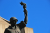 Alger - Algrie: Monument des martyrs de la guerre d'Algrie - un soldat porte la flamme de la libert - photo par M.Torres