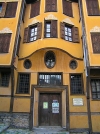 Bulgaria - Plovdiv: house of Georgiadi - National Revival museum - entrance (photo by J.Kaman)