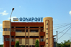 Ouagadougou, Burkina Faso:the post office building, Sonapost, Socit Nationale des Postes du Burkina Faso, member of the West African Postal Conference -  UN Roundabout / Rond-point des Nation Unies, Nelson Mandela Avenue - photo by M.Torres