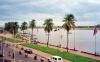 Cambodia / Cambodge - Phnom Penh: Tonle Sap river and the Sisowath quay (photo by M.Torres)