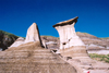 Canada / Kanada - Drumheller, Alberta: Hoodoos - Hoodoo drive - photo by M.Torres