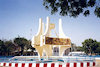 Chad - N'Djamena: monument at Rond-Point de l'Unit - photo by B.Cloutier