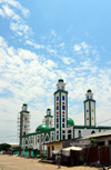 Brazzaville, Congo: people near the green domed mosque in the Rue des Snegalais area, Poto-Poto - photo by M.Torres