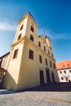 Croatia - Osijek / Eszek: yellow church (photo by M.Torres)