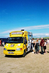 England (UK) - Ainsdale (Merseyside): icecream van near the beach (photo by David S. Jackson)