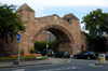 Chester (Cheshire): Newgate, part of the wall surrounding the City - photo by C.McEachern