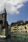 Annecy, Haute-Savoie, Rhne-Alpes, France: canals of historic old city Annecy - photo by C.Lovell