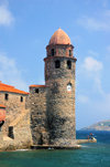 France - Languedoc-Roussillon - Pyrnes-Orientales - Collioure - Cotlliure - tower by the water - Notre Dame des Anges church - photo by T.Marshall