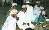 Oman - Muscat: discussion and thinking in the souq (photo by G.Frysinger)