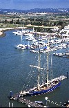 Portugal - Algarve - Vilamoura (concelho de Loul): o Condor de Vilamoura na marina - veleiro - iate - yacht - sail - photo by T.Purbrook