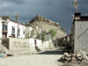 Tibet - Gyantse: the Dzong and the town - photo by P.Artus