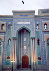 Dubai: tiles at the Ali bin Abitaleb Mosque - photo by M.Torres