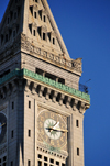 Boston, Massachusetts, USA: Custom House Tower, McKinley Square, Financial District - architects Peabody, Stearns and Furber - clock face and pyramid roof - photo by M.Torres