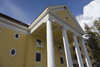 Yellowstone National Park, Wyoming, USA: front entrance of the Lake Yellowstone Hotel - photo by C.Lovell