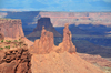 Canyonlands National Park, Utah, USA: Washer Woman Arch, Monster Tower and Airport Tower stone formations - buttes, mesas and pillars - Shafer Canyon from Island in the Sky district - photo by M.Torres